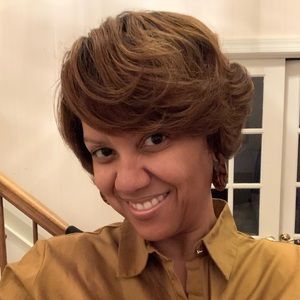 Meet your Posher, Dana